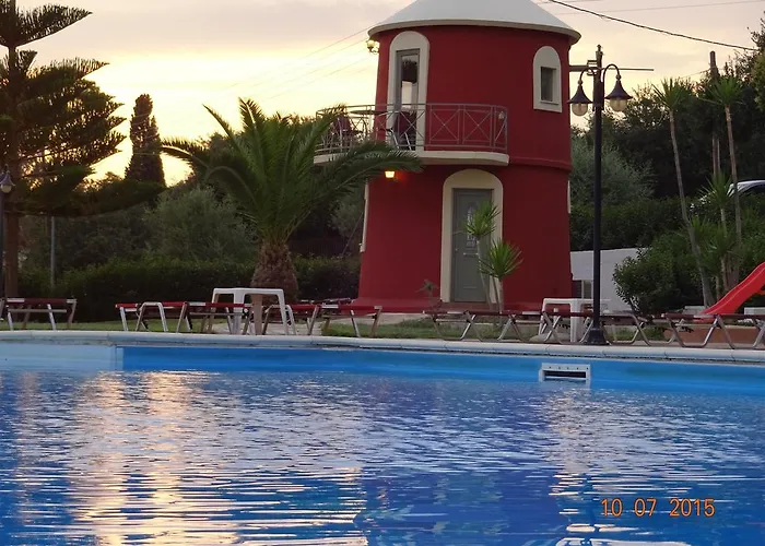 アパートホテル Marina-anna Afrato