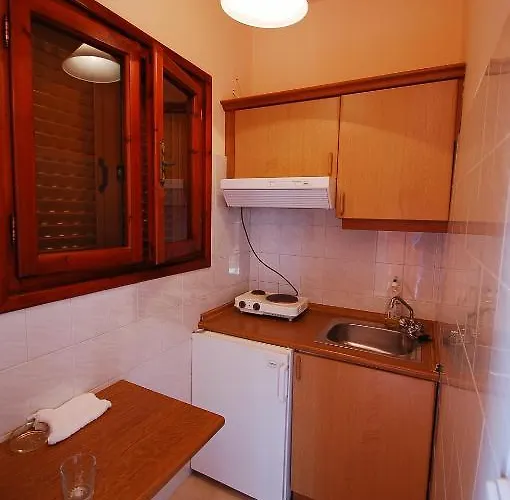 Marina-anna 3* Afrato